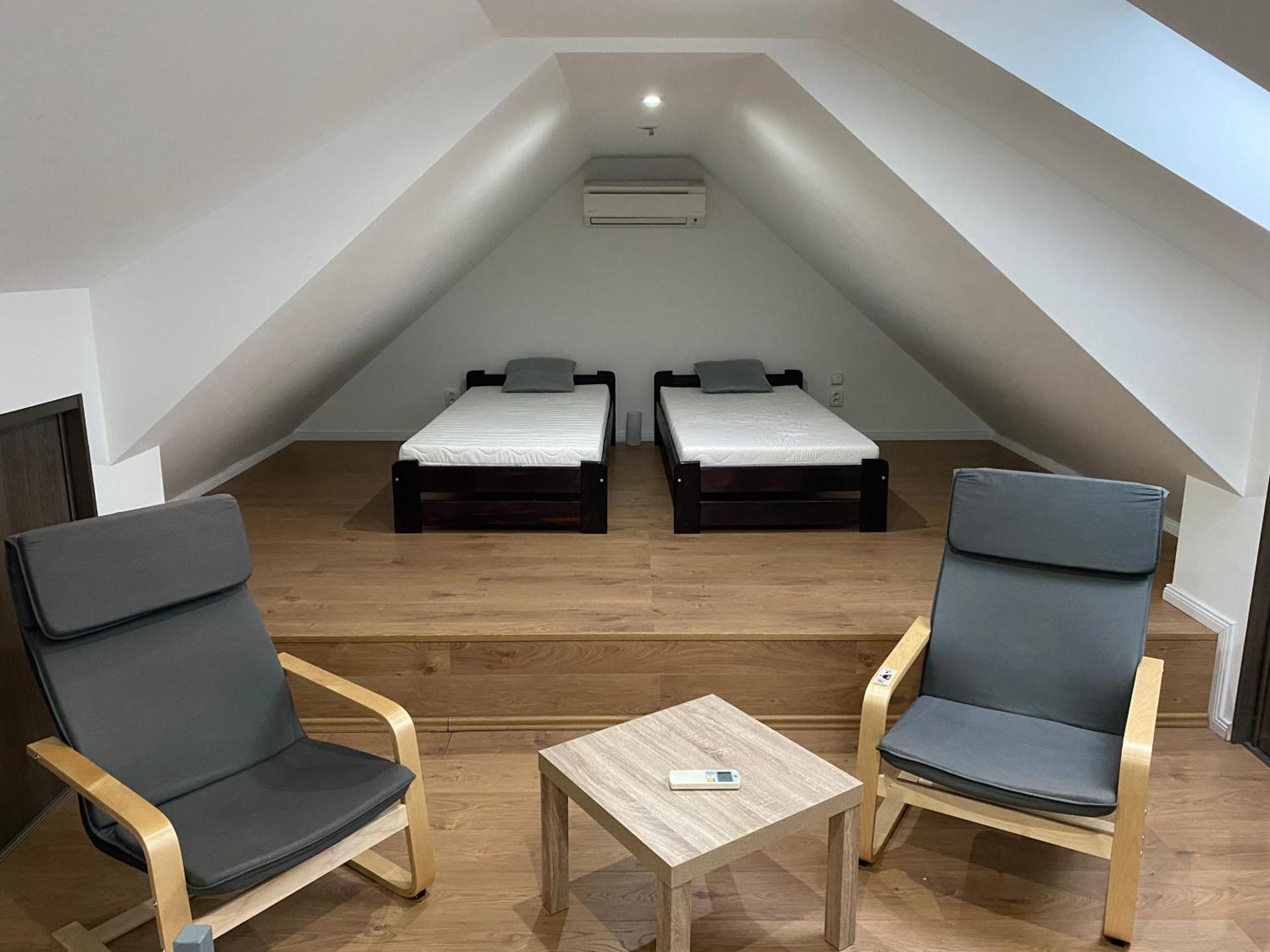 Spacious Apartment In Town Centre โนเว ซามคี ภายนอก รูปภาพ